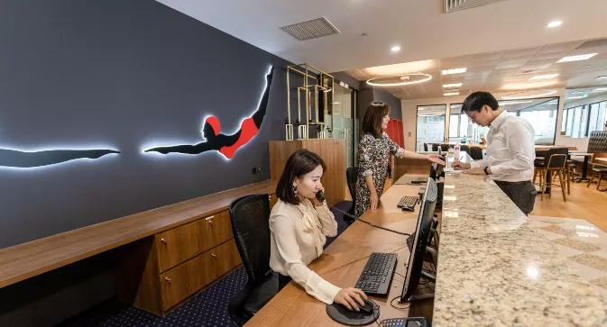 位于上海博华广场的世服宏图配备经验丰富的秘书团队，专为客户提供文件处理服务