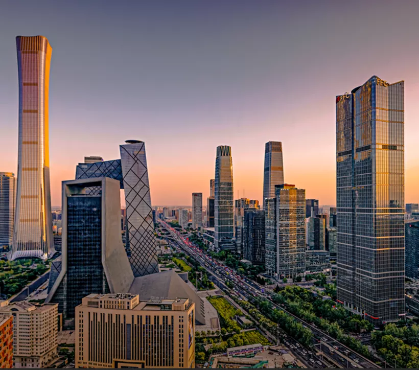 世服宏图位于中国北京华贸中心，坐落于国贸中央商务区，成为极具影响力的金融地标。